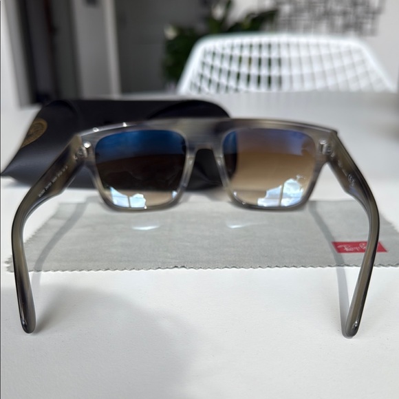 Ray-Ban Drifter Sunglasses - Picture 4 of 5